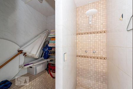 Apartamento à venda com 230m², 4 quartos e 2 vagas Apartamento à venda com 230m², 4 quartos e 2 vagasCobertura - Sauna