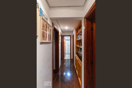 Apartamento para alugar com 154m², 4 quartos e 3 vagas Apartamento para alugar com 154m², 4 quartos e 3 vagasCorredor