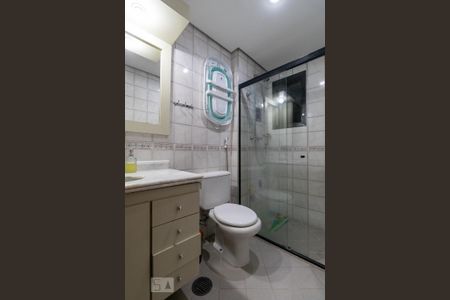 Apartamento para alugar com 154m², 4 quartos e 3 vagas Apartamento para alugar com 154m², 4 quartos e 3 vagasBanheiro da Suíte 1