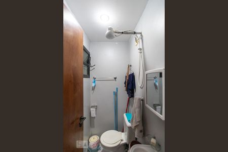 Apartamento para alugar com 154m², 4 quartos e 3 vagas Apartamento para alugar com 154m², 4 quartos e 3 vagasBanheiro de Serviço