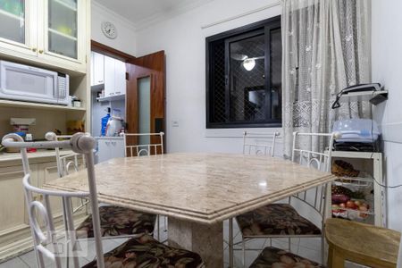 Apartamento para alugar com 154m², 4 quartos e 3 vagas Apartamento para alugar com 154m², 4 quartos e 3 vagasCopa