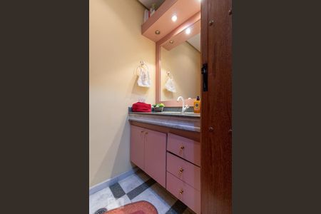 Apartamento para alugar com 154m², 4 quartos e 3 vagas Apartamento para alugar com 154m², 4 quartos e 3 vagasLavabo