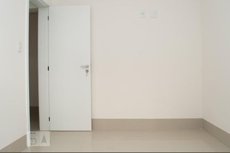 Quarto 1 de apartamento para alugar com 2 quartos, 76m² em Lagoinha, Uberlândia