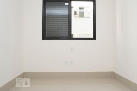 Quarto 1 de apartamento para alugar com 2 quartos, 76m² em Lagoinha, Uberlândia