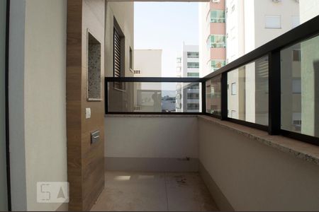 Varanda gourmet de apartamento para alugar com 2 quartos, 76m² em Lagoinha, Uberlândia