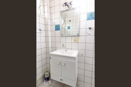 Apartamento à venda com 60m², 2 quartos e sem vaga Apartamento à venda com 60m², 2 quartos e sem vagaBanheiro