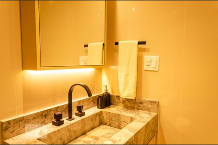 Banheiro de kitnet/studio para alugar com 1 quarto, 24m² em Consolação, São Paulo