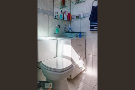 Casa à venda com 300m², 4 quartos e 3 vagas Casa à venda com 300m², 4 quartos e 3 vagasBanheiro da Suíte 2