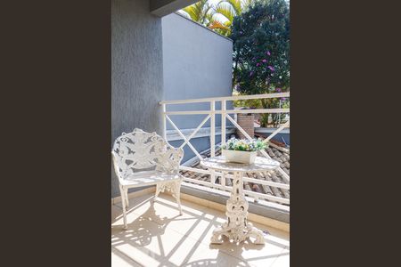 Casa à venda com 300m², 4 quartos e 3 vagas Casa à venda com 300m², 4 quartos e 3 vagasVaranda quartos