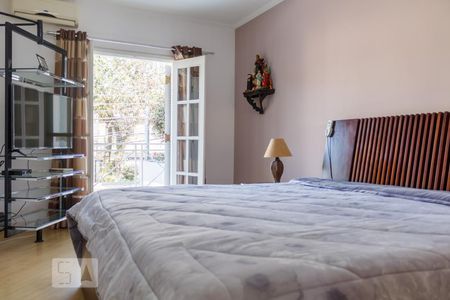 Casa à venda com 300m², 4 quartos e 3 vagas Casa à venda com 300m², 4 quartos e 3 vagasSuíte 1