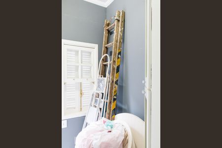 Casa à venda com 300m², 4 quartos e 3 vagas Casa à venda com 300m², 4 quartos e 3 vagasDepósito