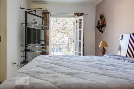 Casa à venda com 300m², 4 quartos e 3 vagas Casa à venda com 300m², 4 quartos e 3 vagasSuíte 1