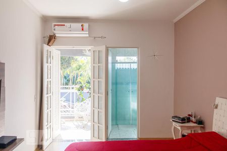 Casa à venda com 300m², 4 quartos e 3 vagas Casa à venda com 300m², 4 quartos e 3 vagasSuíte 2