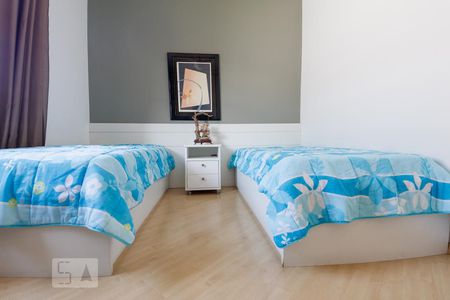 Casa à venda com 300m², 4 quartos e 3 vagas Casa à venda com 300m², 4 quartos e 3 vagasQuarto 1