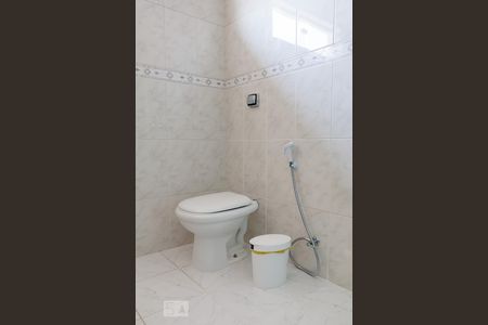 Casa à venda com 300m², 4 quartos e 3 vagas Casa à venda com 300m², 4 quartos e 3 vagasBanheiro