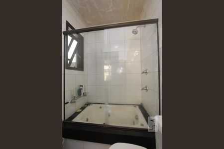 Casa de condomínio à venda com 200m², 4 quartos e 2 vagasBANHEIRO