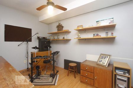 Casa de condomínio à venda com 200m², 4 quartos e 2 vagasQUARTO 1