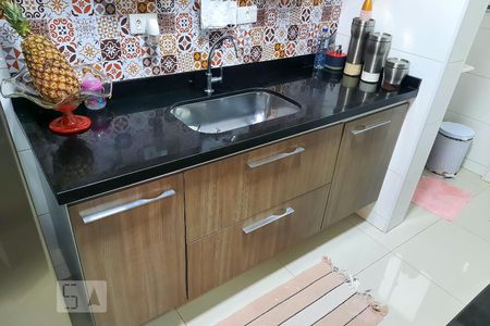 Apartamento à venda com 75m², 2 quartos e 1 vaga Apartamento à venda com 75m², 2 quartos e 1 vagaCozinha