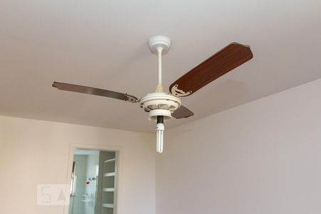 Apartamento à venda com 98m², 3 quartos e 2 vagasDetalhe da Suite