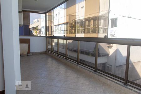 Apartamento à venda com 98m², 3 quartos e 2 vagasVaranda da Sala