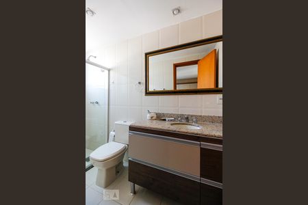 Apartamento para alugar com 300m², 3 quartos e 3 vagasBanheiro da Suíte 2