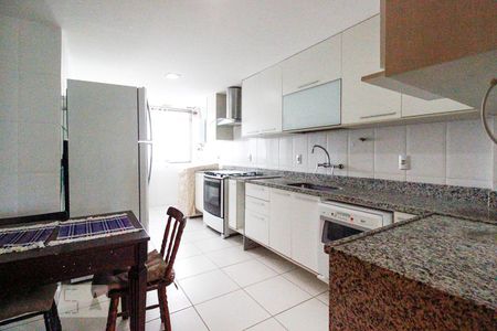 Apartamento para alugar com 300m², 3 quartos e 3 vagasCozinha