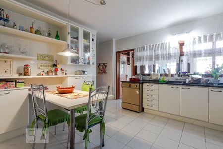 Apartamento à venda com 202m², 3 quartos e 2 vagasCozinha