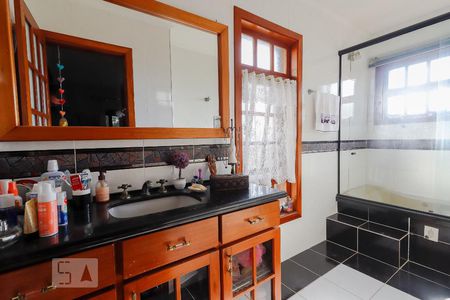 Apartamento à venda com 202m², 3 quartos e 2 vagasBanheiro da Suíte