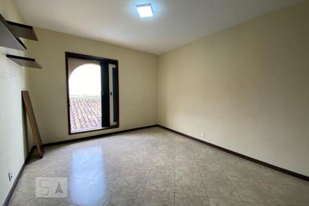 Casa para alugar com 420m², 4 quartos e 5 vagas Casa para alugar com 420m², 4 quartos e 5 vagasQuarto 2