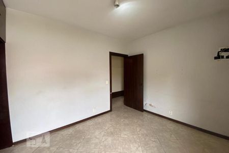 Casa para alugar com 420m², 4 quartos e 5 vagas Casa para alugar com 420m², 4 quartos e 5 vagasQuarto 3