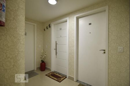 Apartamento à venda com 72m², 3 quartos e 1 vagaPorta de entrada