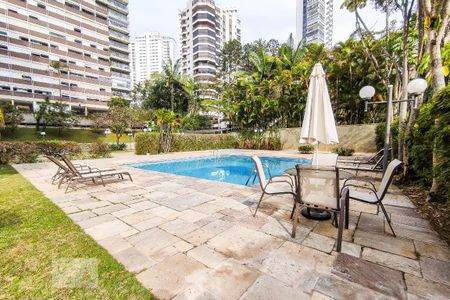 Apartamento à venda com 170m², 4 quartos e 3 vagasÁrea Comum - Piscinas