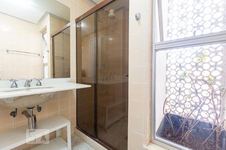 Apartamento à venda com 162m², 3 quartos e 2 vagas Apartamento à venda com 162m², 3 quartos e 2 vagasBanheiro Social 1