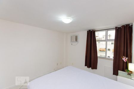 Quarto 1 de apartamento para alugar com 2 quartos, 162m² em São Domingos, Niterói