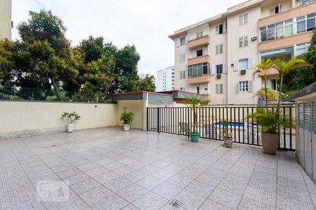 Apartamento à venda com 162m², 3 quartos e 2 vagas Apartamento à venda com 162m², 3 quartos e 2 vagasÁrea Comum