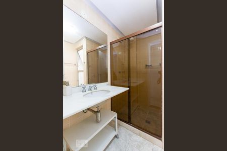 Apartamento à venda com 162m², 3 quartos e 2 vagas Apartamento à venda com 162m², 3 quartos e 2 vagasBanheiro Social 1