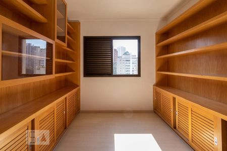 Apartamento à venda com 235m², 4 quartos e 3 vagasEscritório