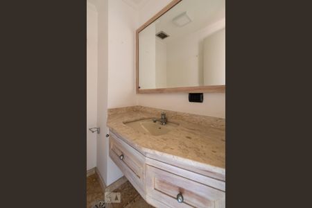 Apartamento à venda com 235m², 4 quartos e 3 vagasLavabo