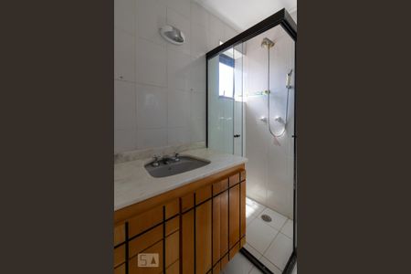 Apartamento à venda com 235m², 4 quartos e 3 vagasBanheiro da Suíte 1