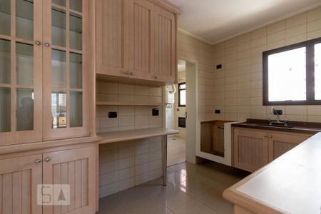 Apartamento à venda com 235m², 4 quartos e 3 vagasCozinha