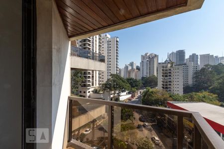 Apartamento à venda com 235m², 4 quartos e 3 vagasVista Suíte 1