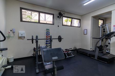 Apartamento à venda com 235m², 4 quartos e 3 vagasÁrea comum - Academia