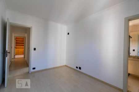 Apartamento à venda com 235m², 4 quartos e 3 vagasSuíte 2