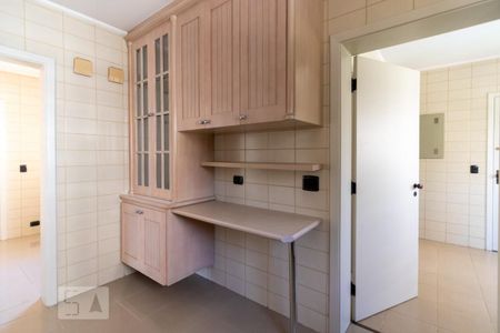 Apartamento à venda com 235m², 4 quartos e 3 vagasCozinha