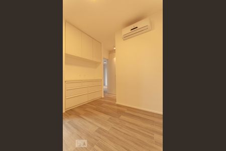 Suíte de apartamento para alugar com 2 quartos, 60m² em Vila Madalena, São Paulo