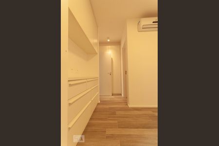 Suíte de apartamento para alugar com 2 quartos, 60m² em Vila Madalena, São Paulo