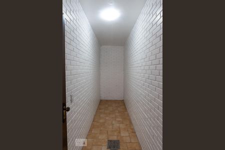 Casa à venda com 640m², 5 quartos e 8 vagasArea de serviço - Salão de Festas