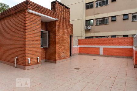 Casa à venda com 640m², 5 quartos e 8 vagasArea externa - Salão de Festas