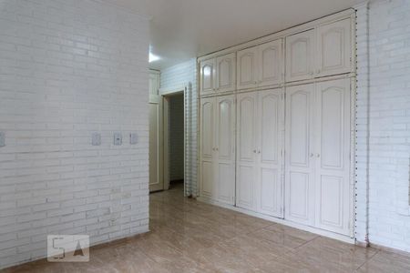 Casa à venda com 640m², 5 quartos e 8 vagasSuite 2