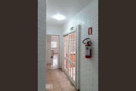 Casa à venda com 640m², 5 quartos e 8 vagasCorredor